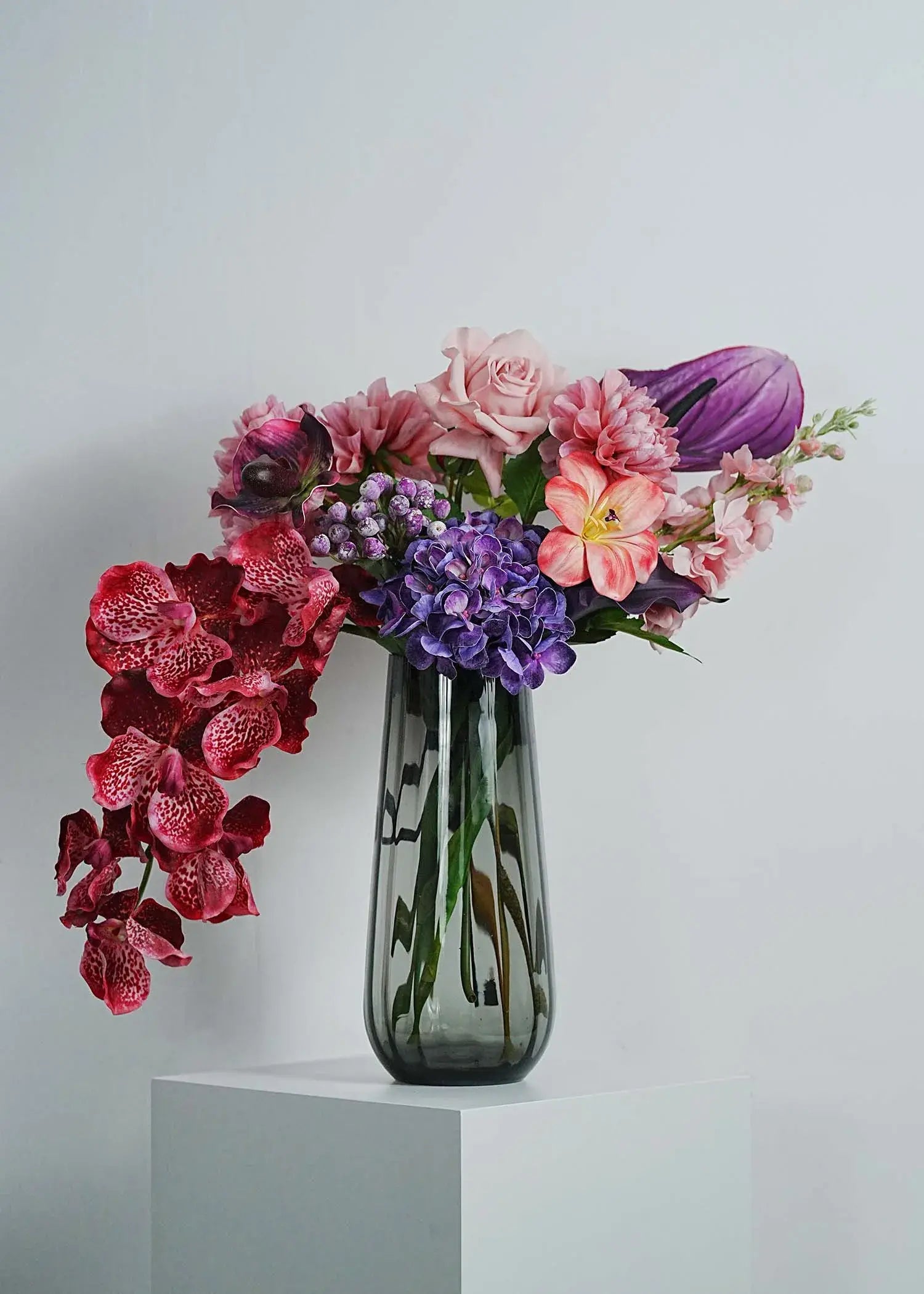 Elegant burgundy rose and orchid artificial flower arrangement in glass vase – Everblooma luxury faux floral bouquet