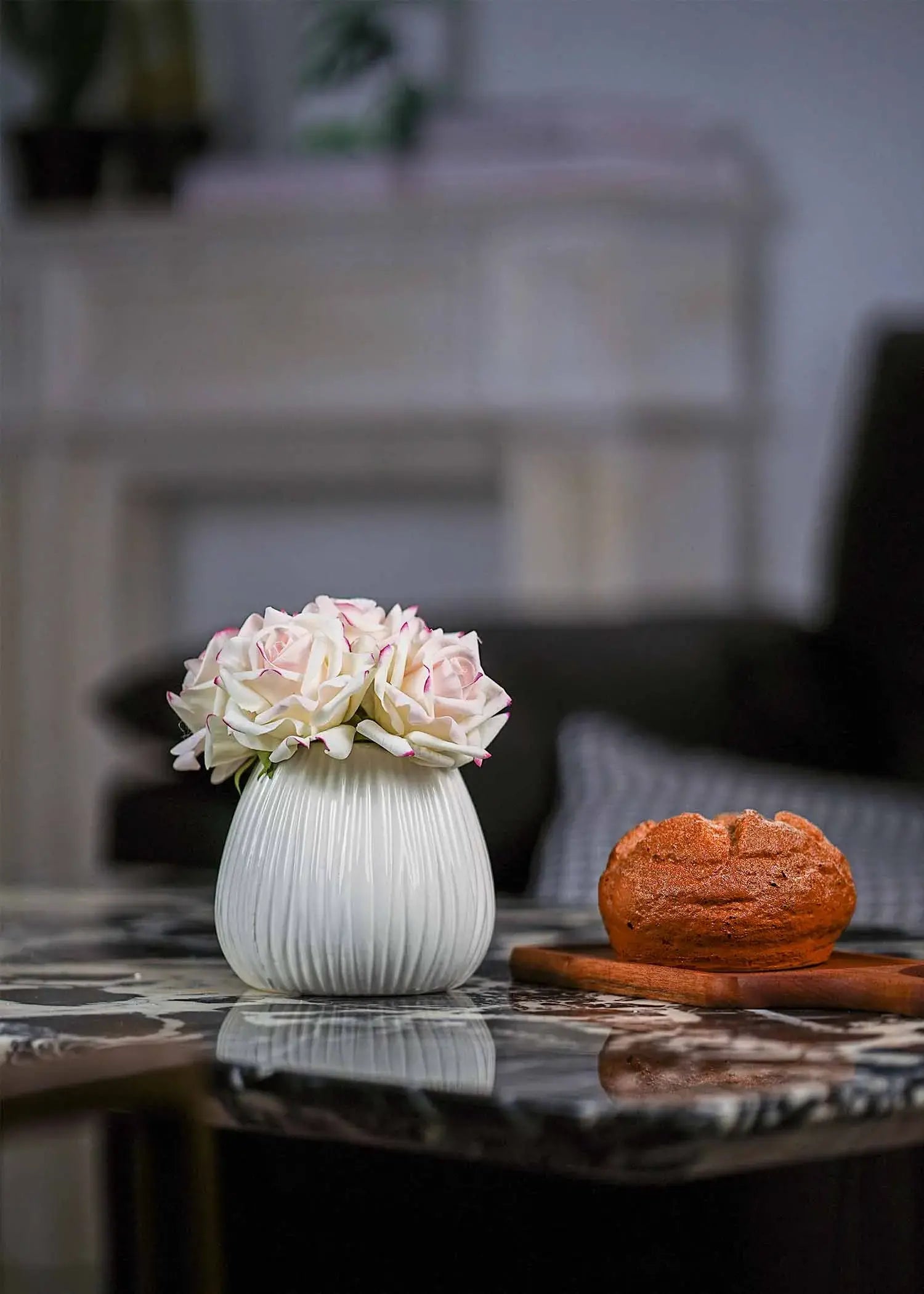 Everblooma artificial silk rose bouquet in cream and blush pink, short-stem faux flowers in white ceramic vase